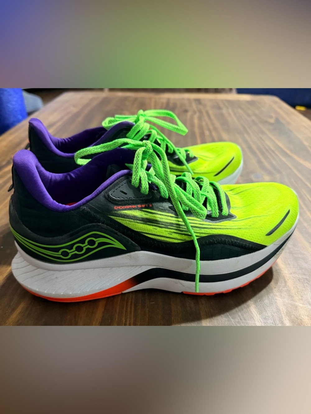 Women’s saucony Endorphin shift 2